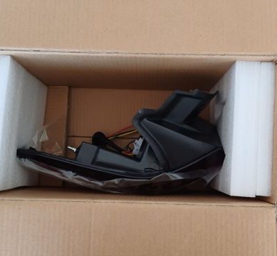 چراغ خطر گلگیر چپ تیگو 7 پرو داخل جعبه بسته بندی شده