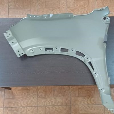 گلگیر جلو راست MVM X22 PRO در بسته‌بندی کامل مقوایی